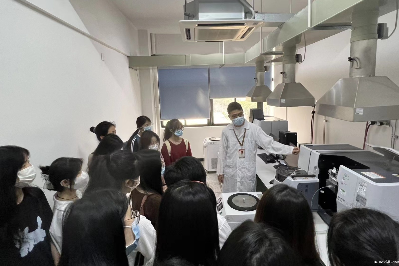 1685503804136677.jpg 实验室_2.jpg